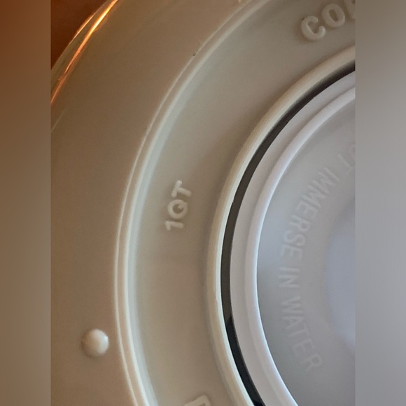 Vintage Corning Thermique 1 qt Coffee Carafe Cream and Pastel Blue/Flowers - Picture 8 of 15